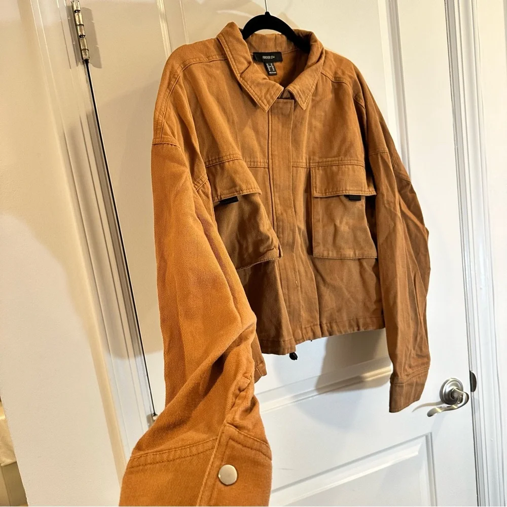 Forever 21 Plus Cropped Jacket in Tan Canvas - Picture 3 of 12
